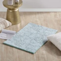 Laila Ali Foiled Icey Blue Faux Fur Accent Rug, 2x3 6 Laila Ali Foiled Icey Blue Faux Fur Accent Rug, 2x3 -Modern Decor Shop laila ali foiled icey blue faux fur accent rug 2x3 3